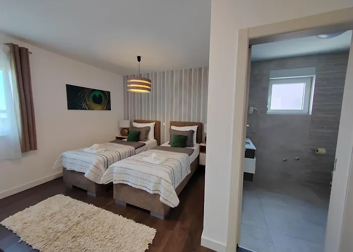 Villas A & N