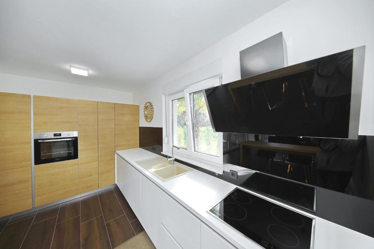 A & N Villa *
