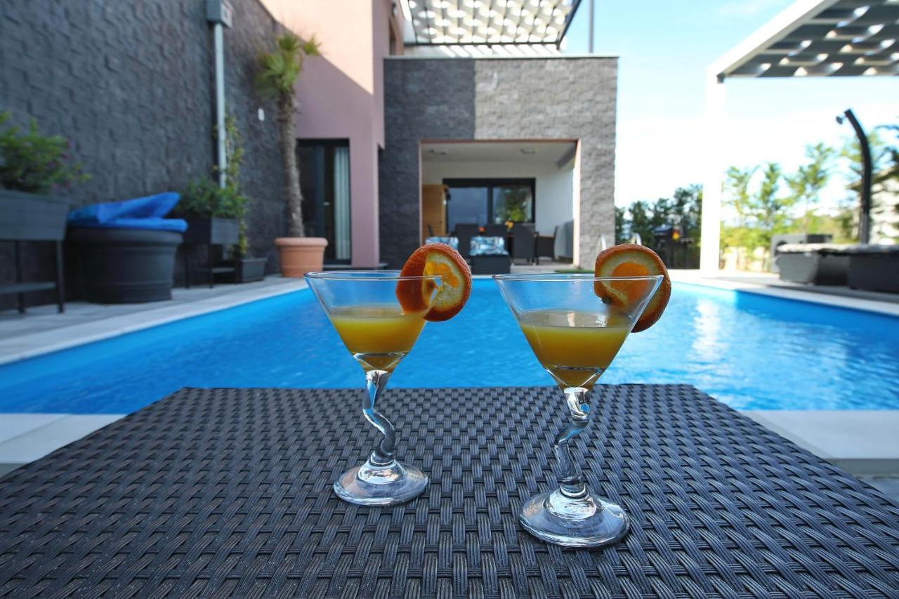 A & N Villa *